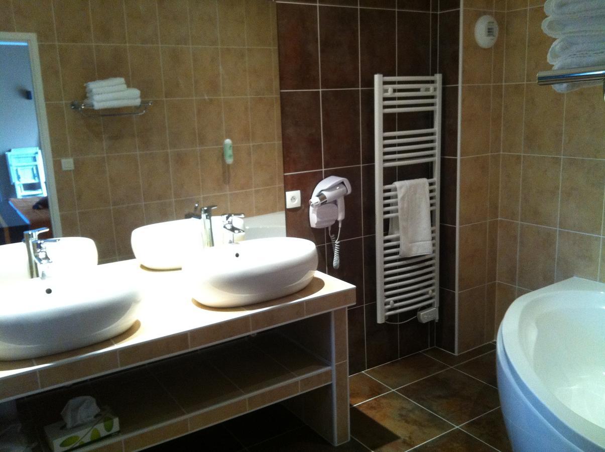 Abbaye Sylva Plana Bed & Breakfast Laurens Bagian luar foto